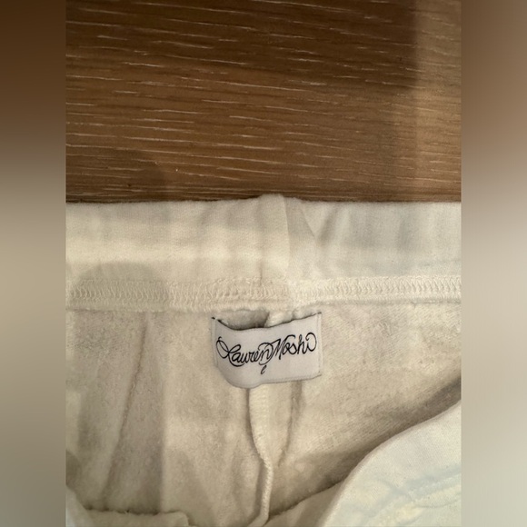 Lauren Moshi Large White Flower's and Rhinestones Joggers. ⚡️💗 - Picture 4 of 4